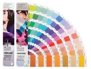 Guia de Colores Pantone Plus Formula Guide Incluye Indice de Colores y Acceso Web de Pantone para Di